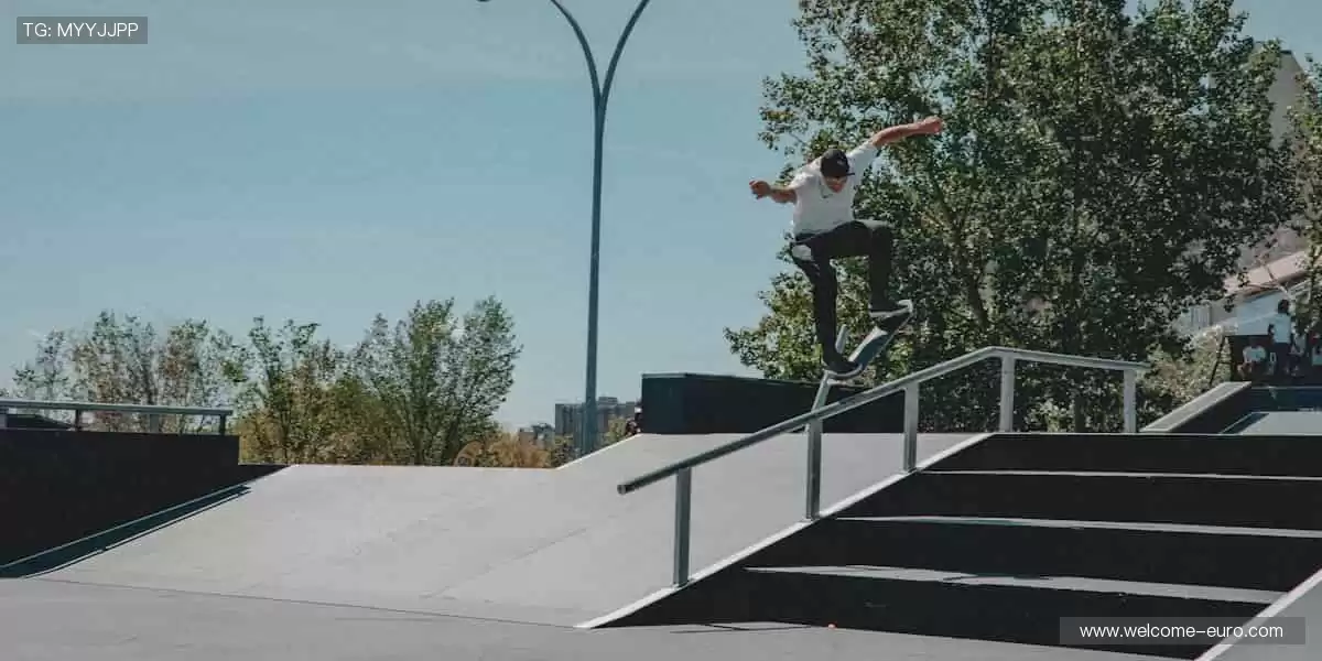 🏀 巅峰之战,不容错过!全球赛事同步直播,零时差感受速度与激情!